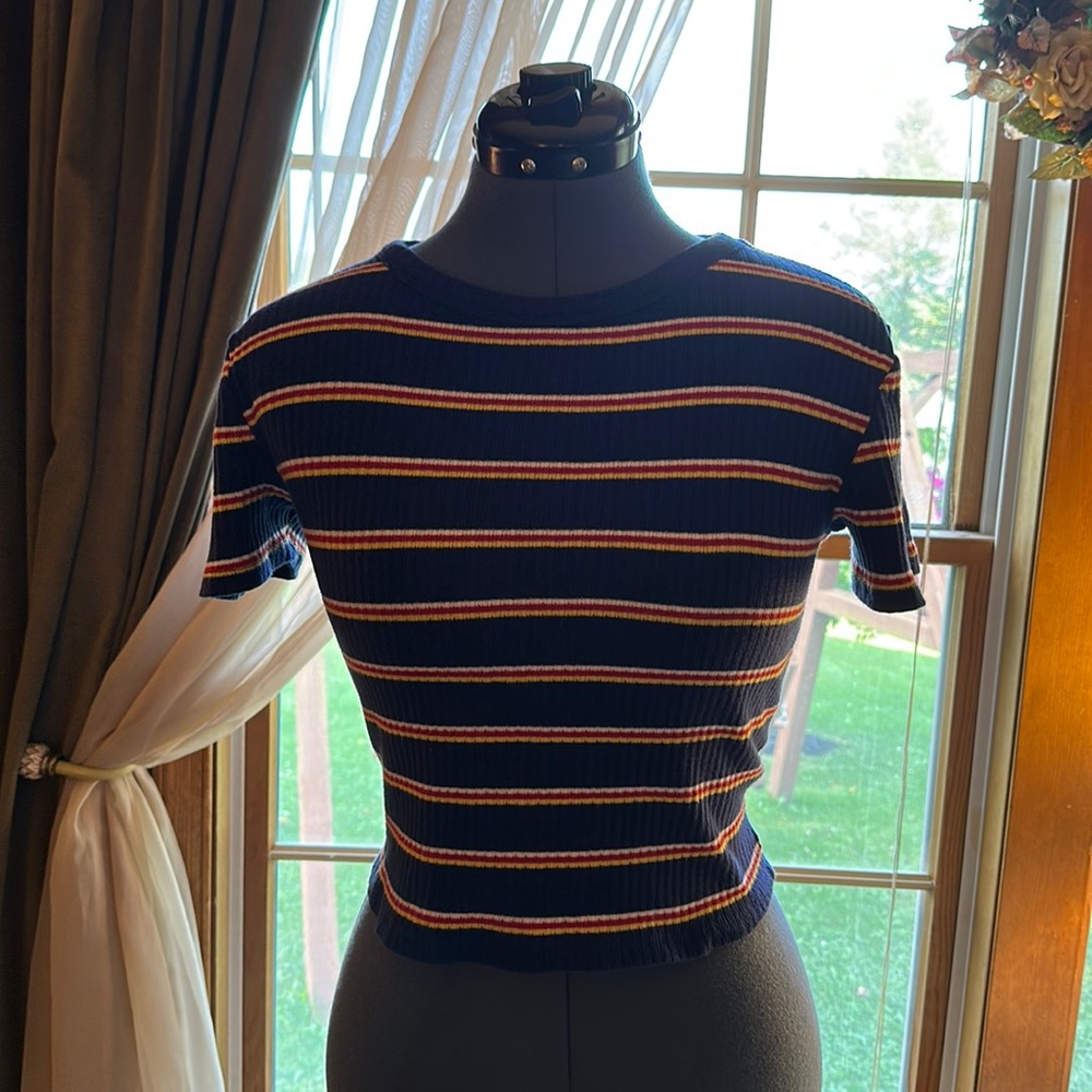 Size L Forever 21 striped, ribbed, cropped tee